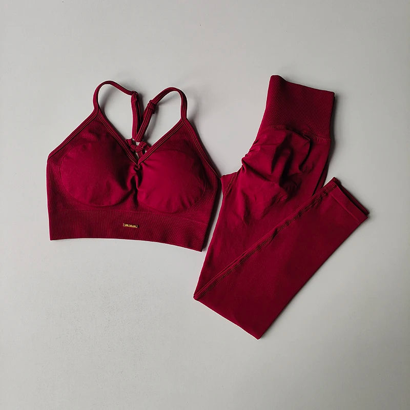 FlexFit Curve Set – Seamless yoga & fitness set with V-neck and high-waist leggings