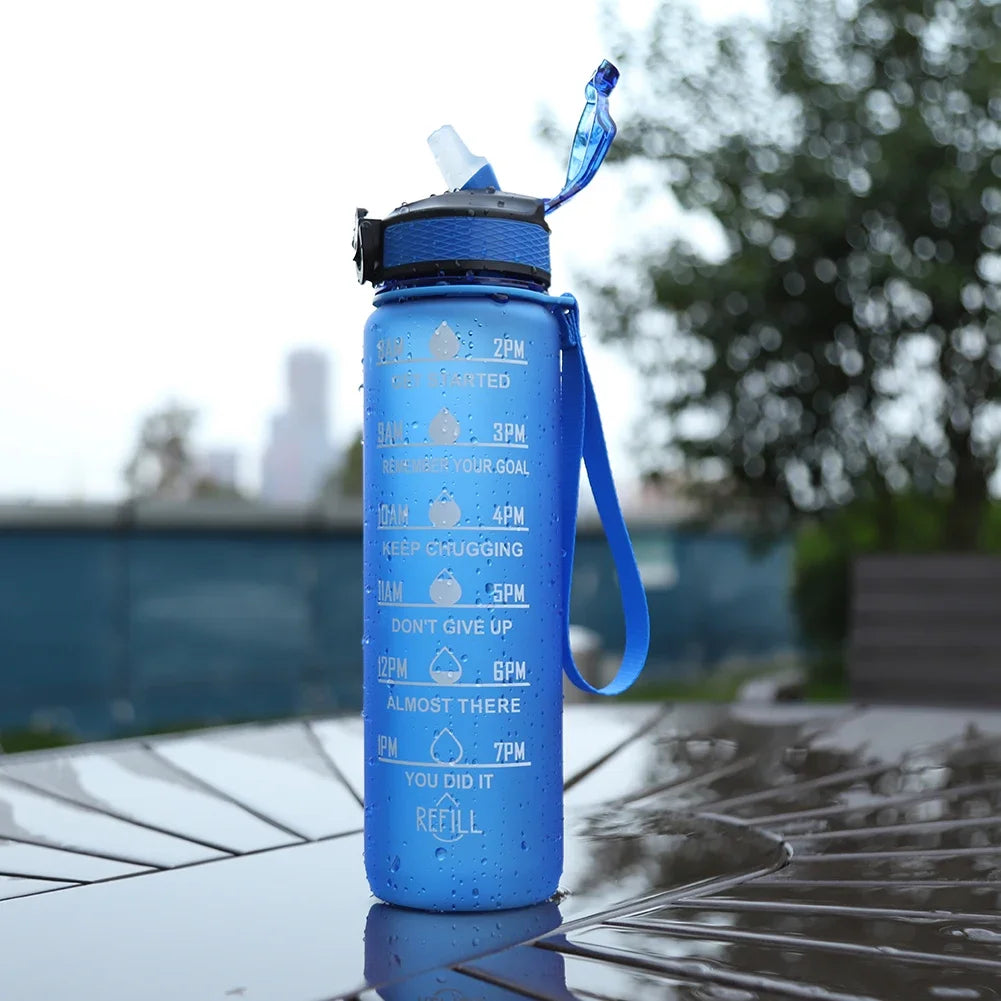 Hydra‑Smart Motivational Bottle – 1 L with time markers & one‑touch lid