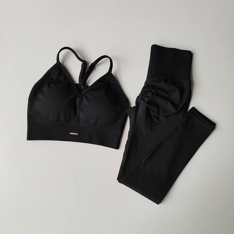 FlexFit Curve Set – Seamless yoga & fitness set with V-neck and high-waist leggings